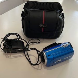 JVC Everio Video Camera bundle